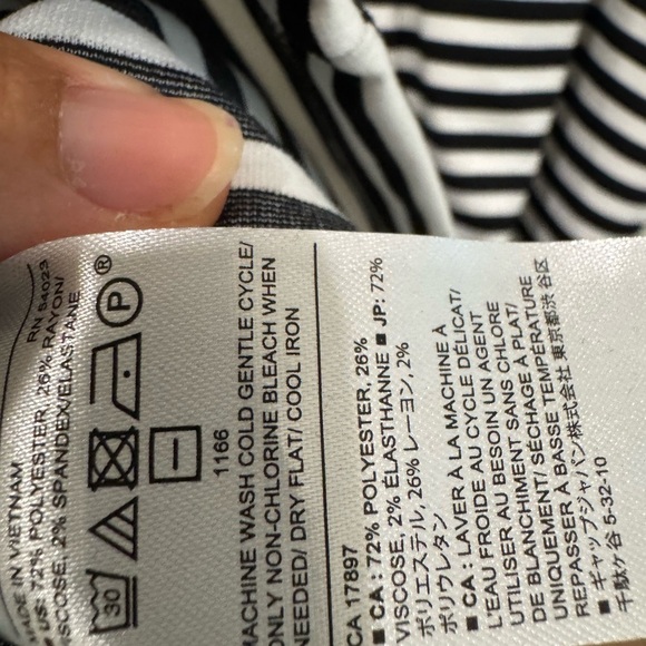 BNWT Banana Republic Black and White Striped Sleeveless dress size 4P $100 - Picture 5 of 8